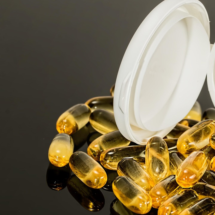 weight loss supplement bottle close-up